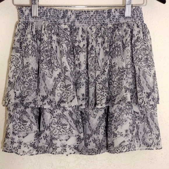 Ramy Brook Silk Elegant Black and White Patterned Mini Skirt - Picture 8 of 8